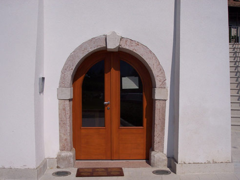 Porte e portoncini d'entrata in legno
